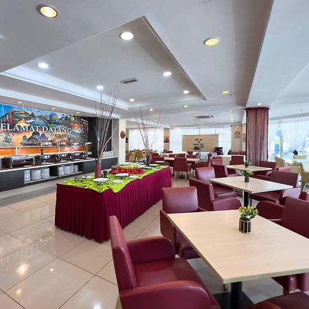 Hotel Seri Costa Malacca Екстер'єр фото